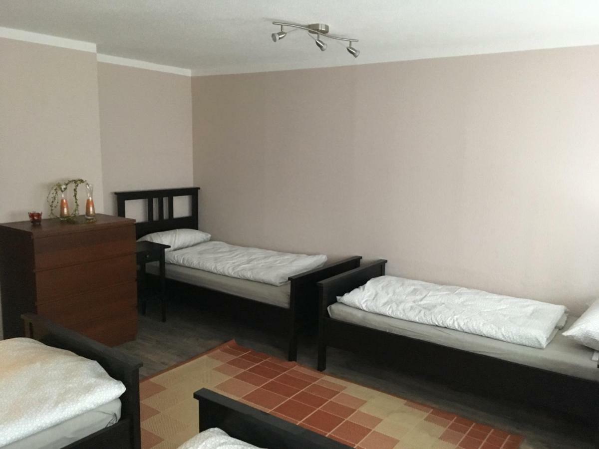 Gasthaus Kaiserhof, Zimmer & Appartament Butjadingen Ngoại thất bức ảnh